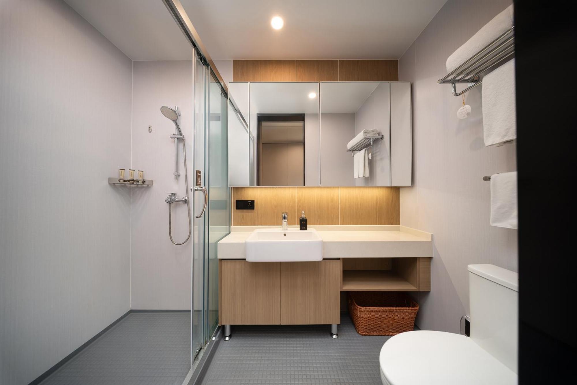Cm Serviced Apartment Shenzhen Dongmen Bagian luar foto